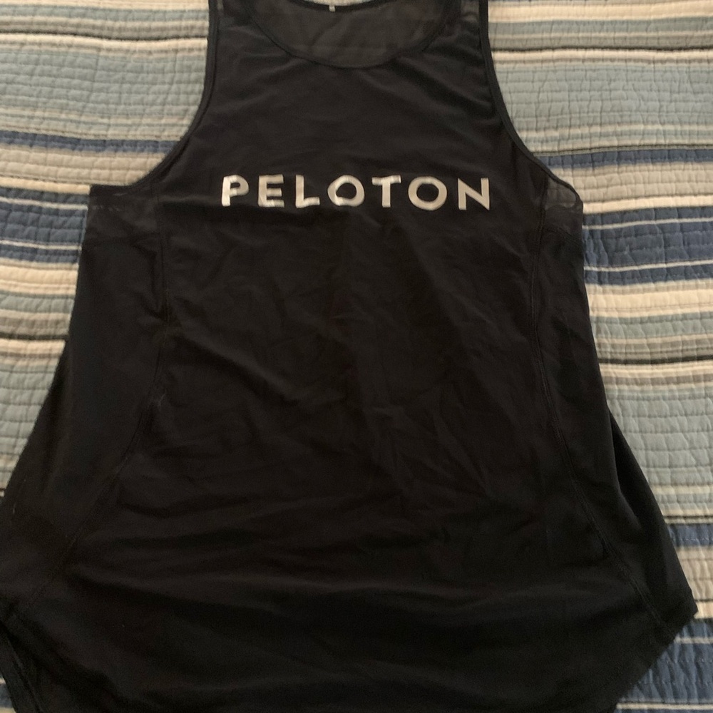 Lululemon sculpt tank X peloton size 4